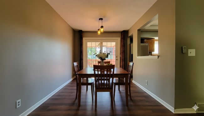 Building Photo - Josephine (Millard Highlands South)