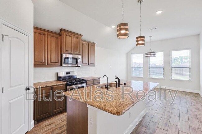 Building Photo - 3008 Bobcat Dr
