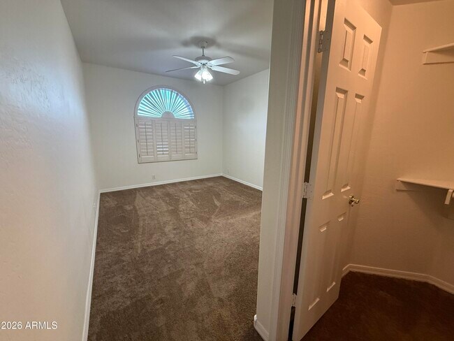 Building Photo - 3213 E Desert Flower Ln