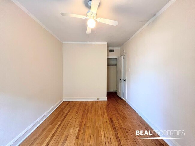 Building Photo - 1 bedroom in CHICAGO IL 60657