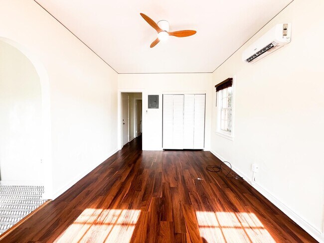 Building Photo - 623 Park Pl