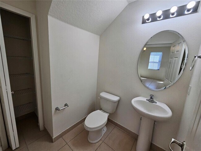 Building Photo - 1952 Portofino Meadows Blvd