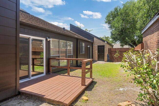 Building Photo - 11115 Kitty Brook Dr