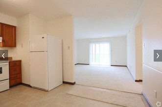 Building Photo - 3710 Santiago Dr