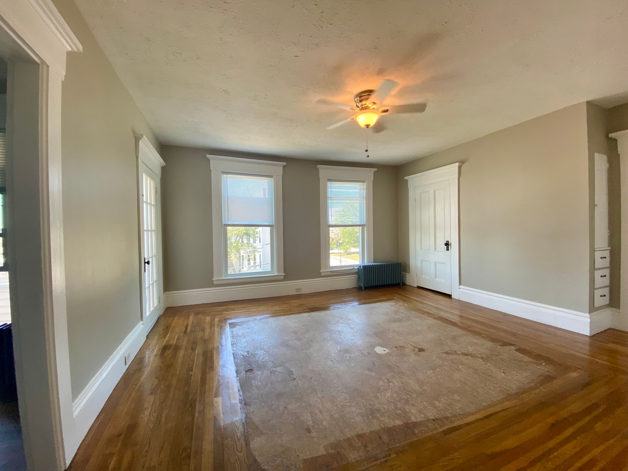 Family Room - 193 Pearl St