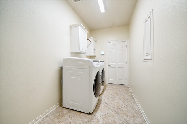 Building Photo - 8518 Lemonmint Meadow Dr