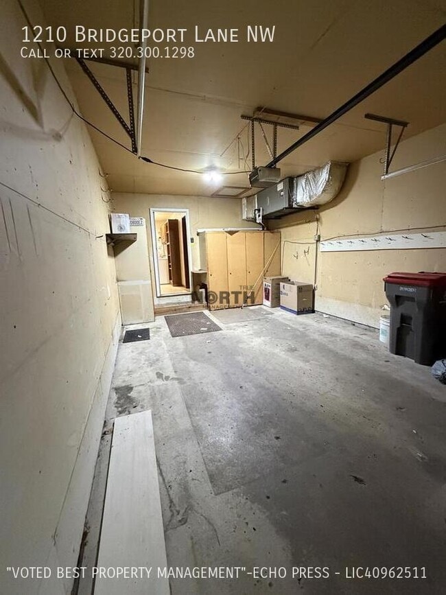 Building Photo - 1210 Bridgeport Ln NW