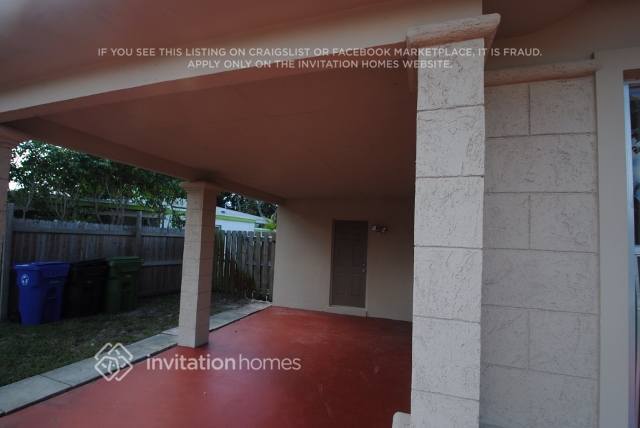 Building Photo - 761 W Dayton Cir