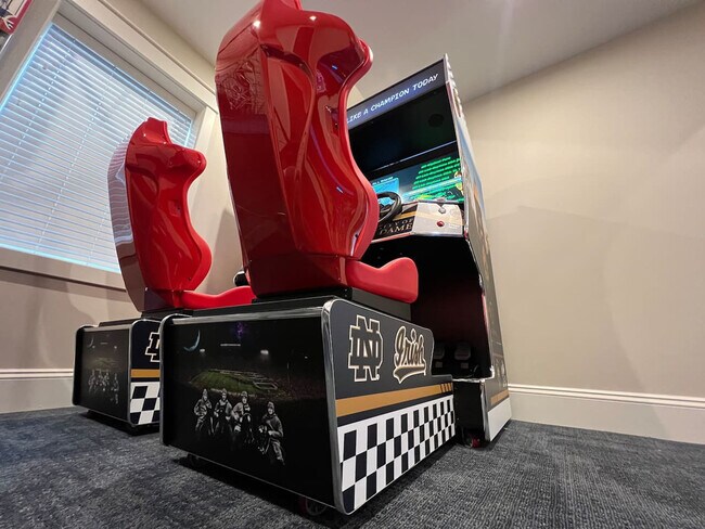 Building Photo - 1112 N St Peter St