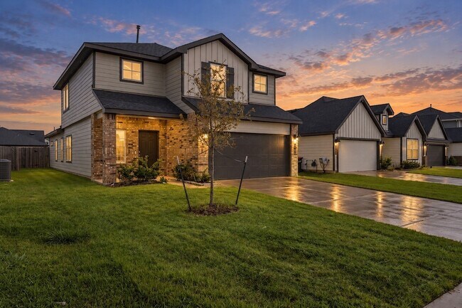 Building Photo - 31638 Featherstone Trl