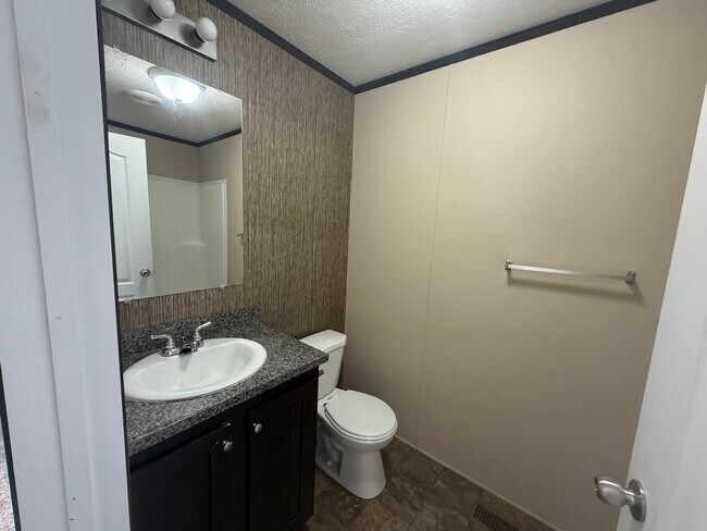 Building Photo - 3518 Wayside Terrace