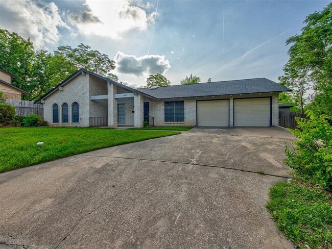 Building Photo - 7602 Pebble Brook Cove