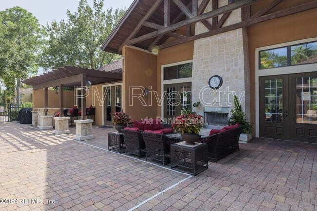 Building Photo - 908 Shoreline Cir