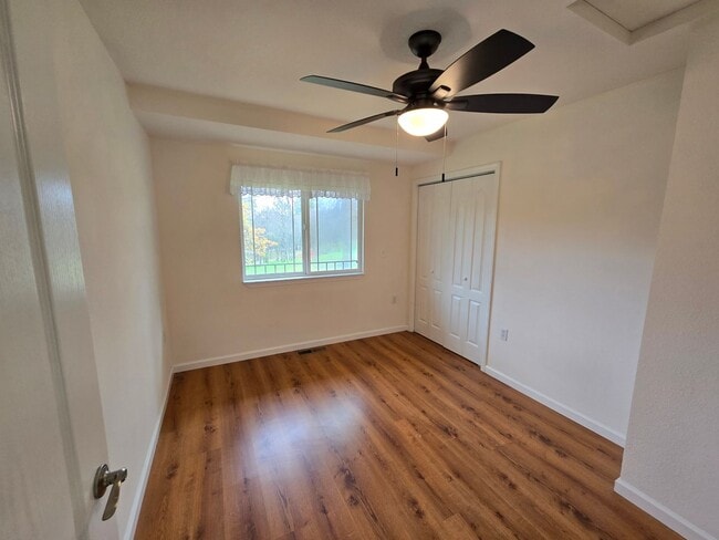 Building Photo - Cute 2 Bedroom House with Lovely Pond and Wooded View