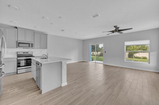 Building Photo - Lake Nona Townhome