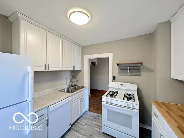 Building Photo - 2020 N Delaware St