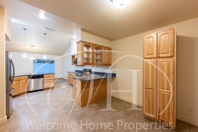 Building Photo - Spacious Home with Vaulted Ceilings