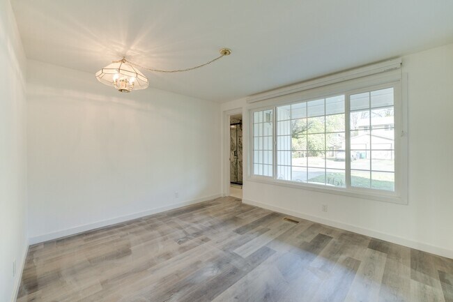 Building Photo - 12225 105th Ave NE