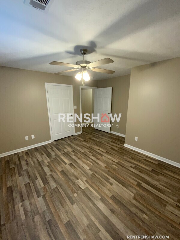 Building Photo - 469 Dana St