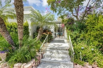 Building Photo - 359 Avenida Castilla