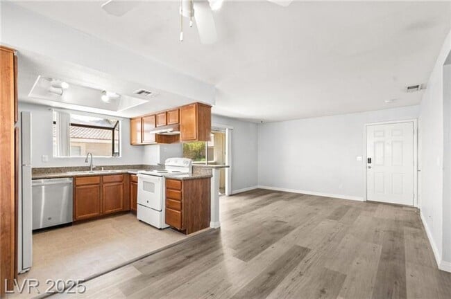 Building Photo - Stylish 2 Bedroom Condo in 89145