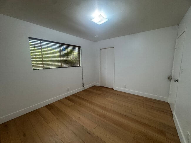 Building Photo - 4018 W 142nd St
