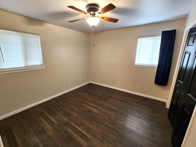 Building Photo - 1795 Carlyle Dr