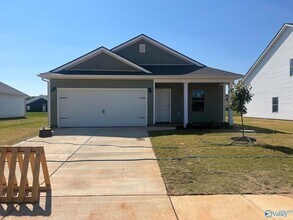Building Photo - 161 Labrador Ln