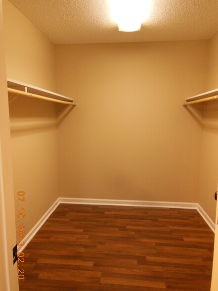 Large Walk-In Closet in Master Bedroom - 1906 Parker Rd