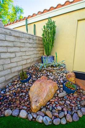 Building Photo - 424 Tava Ln