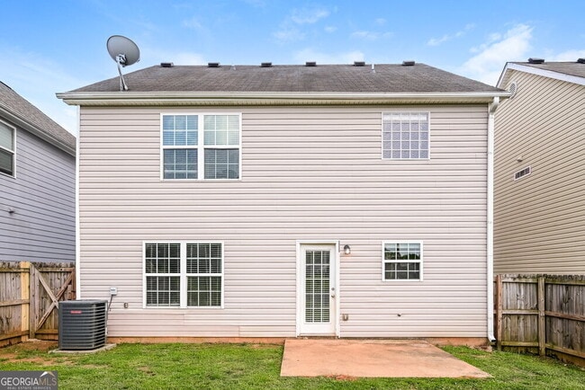 Building Photo - 1876 Simmons Ln