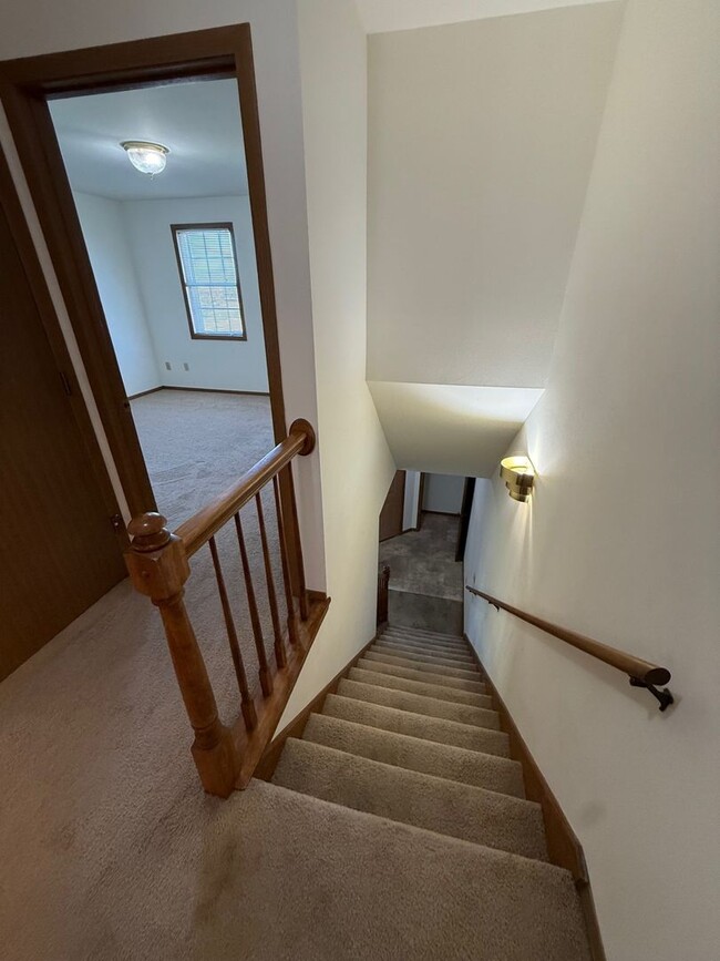 Building Photo - 510/512 Pheasant Drive
