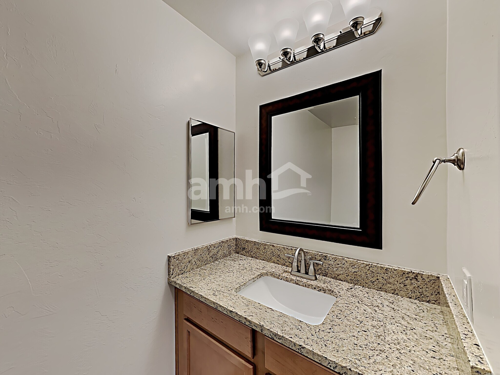 Building Photo - 18253 S Avenida Arroyo Seco