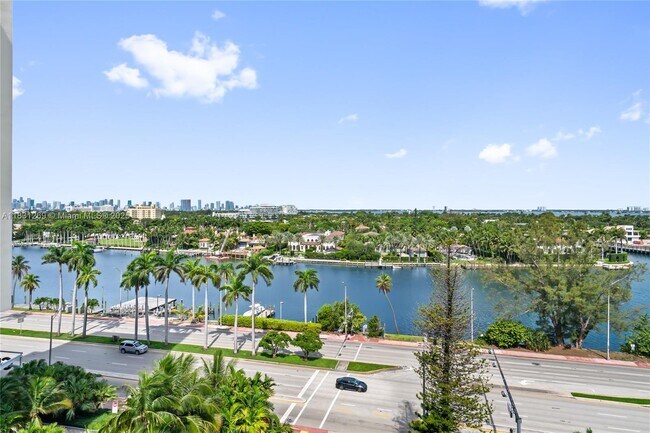 Building Photo - 4925 Collins Ave