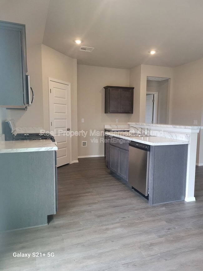 Building Photo - 8510 E 163rd St S