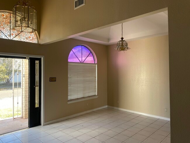 Building Photo - 8741 Augusta Loop