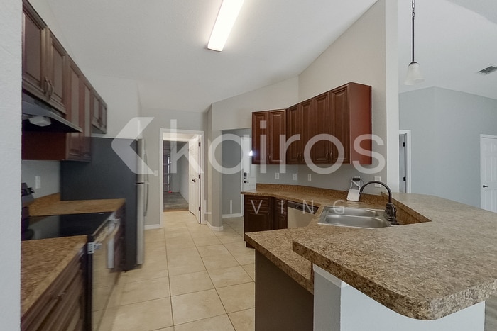 Building Photo - 1 Malauka Radial Cir