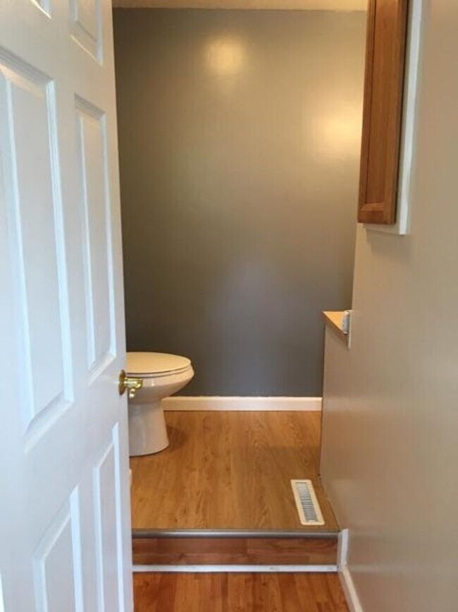 Building Photo - New 2 bedroomSouth Side House