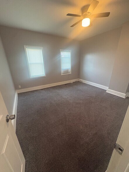 Building Photo - 3207 Brighton St