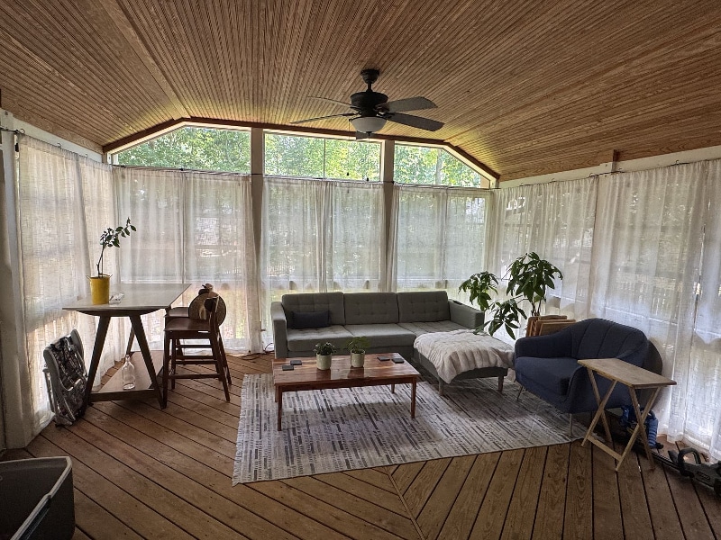 Building Photo - 702 Newport Cir