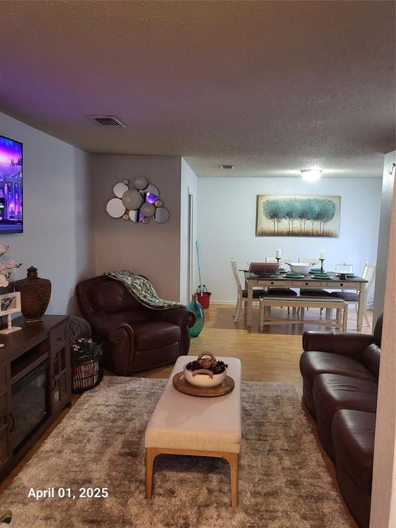 Building Photo - 3134 Sam Houston Dr