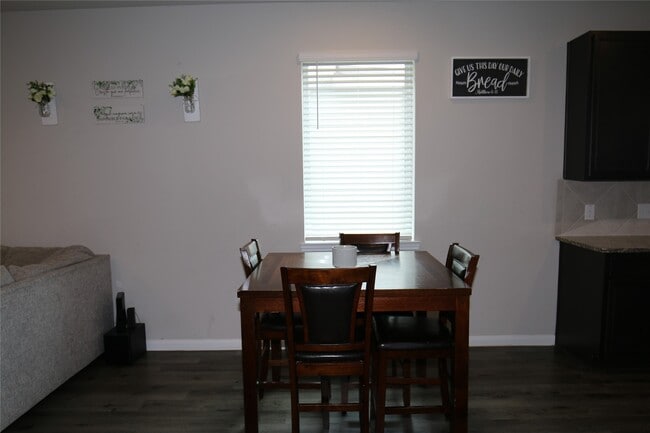 Building Photo - 1336 Mount Blanc Path