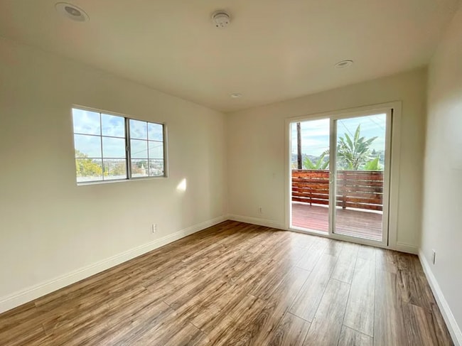 Building Photo - 3 Bed 1 & 1/2 Bath Home in a great Highland Park Location is Now Available!