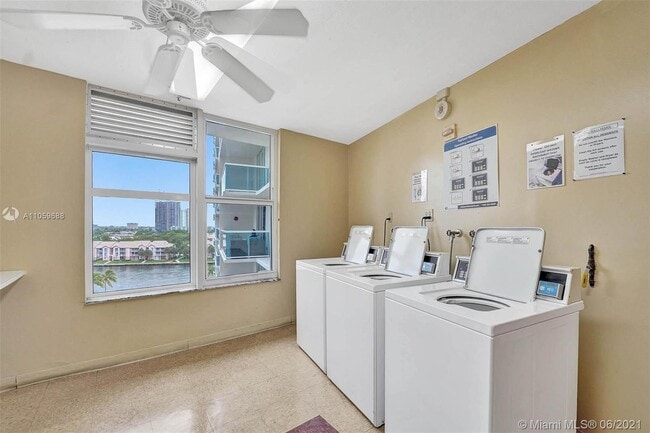 Building Photo - 3800 S Ocean Dr