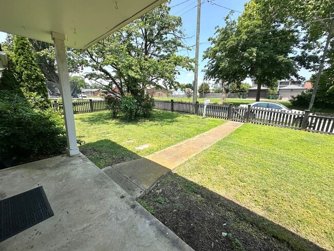 Building Photo - Cleveland Park Renovation!  Walking Distance to Everything! Jetted Shower - Fully Fenced - Garage...