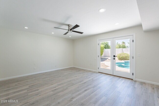 Building Photo - 8338 E San Rafael Dr
