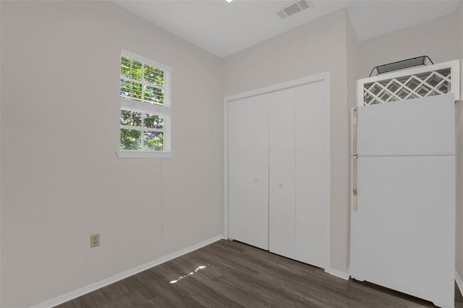 Building Photo - 1325 Rotonda Point