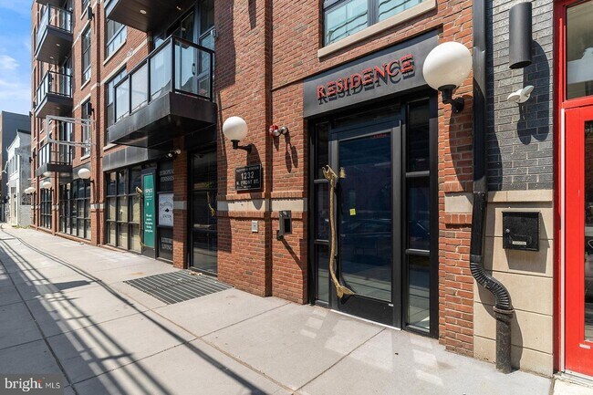 Building Photo - 1232 N Front St