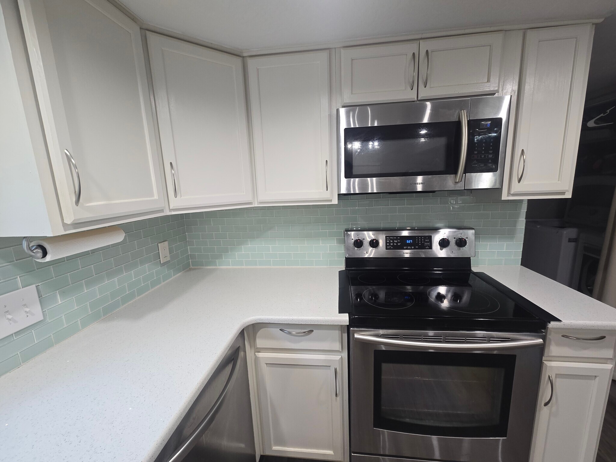 Building Photo - 713 St Michael Ln