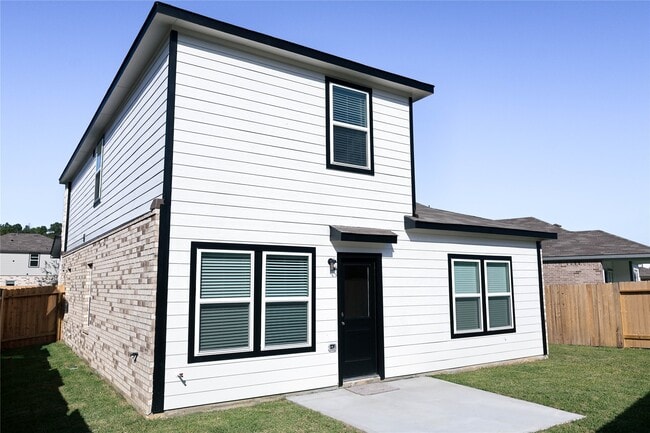 Building Photo - 247 Brazen Forest Trl